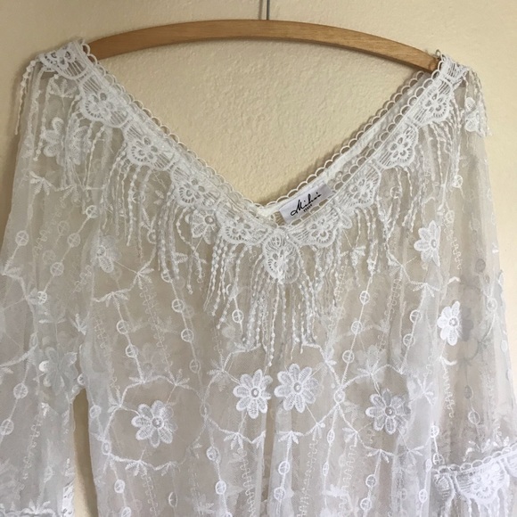 Boho Bell Sleeve Lace Top - Picture 5 of 7